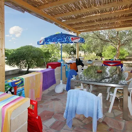 Casa vacanze Charming House Near The Sea In Torre Pali. Torre Pali