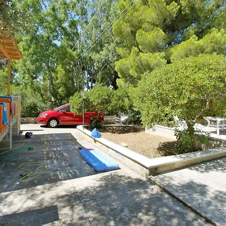 Casa vacanze Charming House Near The Sea In Torre Pali. *