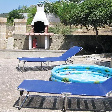 Charming House Near The Sea In Torre Pali. Casa vacanze *