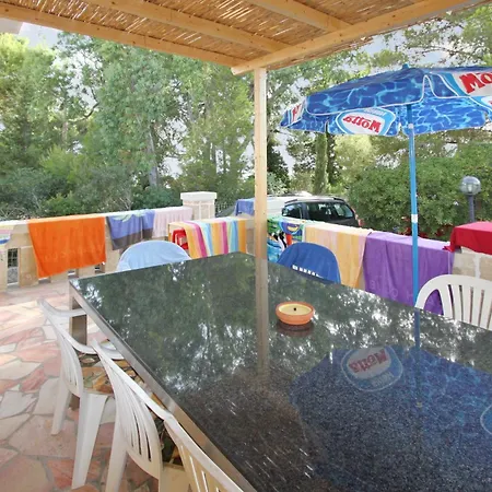 Charming House Near The Sea In Torre Pali. Hébergement de vacances
